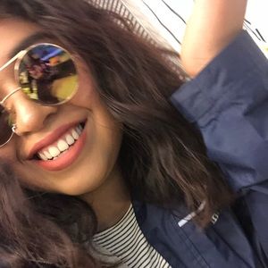 Meet your Posher, Iris